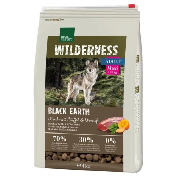 WILDERNESS Maxi Adult Black Bœuf à l'autruche et au buffle 4 kg Un sac de 4 kg de nourriture pour chiens Real Nature Wilderness étiqueté "BLACK EARTH," présentant un loup dans une forêt, avec 70 % de viande et sans céréales.