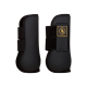 Schwarze Beinschützer für Pferde mit Klettverschlüssen, mit einem goldenen Logo auf einem schwarzen Patch, von vorne angezeigt.