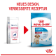 Zwei Hundefuttertüten: Royal Canin Pediatric Junior links, Royal Canin Puppy für mittelgroße Hunde rechts, mit einem neuen Design.
