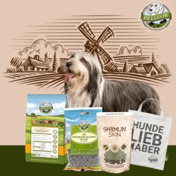 Ein Bearded Collie steht neben Bellfor-Hundefutterprodukten mit einer Windmühle und ländlicher Kulisse im Hintergrund.