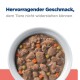 Hundefutter in einer weißen Schüssel mit Fleischstücken, Erbsen und Karotten, überlagert von: "Hervorragender Geschmack für Tiere."