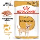 Royal Canin Adult Chihuahua hondenvoer zak met Chihuahua illustratie en tekst voor rasvoeding en een gezonde vacht.
