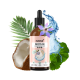 Flasche mit "noms+ ZPOT-ON" Anti-Zecken-Lösung für Haustiere, umgeben von Kokosnussschalen und grünen Blättern, mit einer pinken Blume.