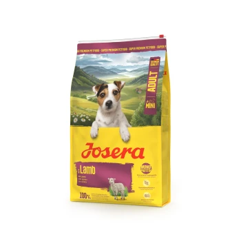 Josera Mini Adult Hundefutterbeutel mit Lammgeschmack, deutsche Qualität, Monoprotein und ländlicher Hintergrund.