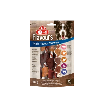 8in1 Flavours Triple Flavour Skewers Haustier-Leckerli-Packung, die verschiedene Fleischsorten enthält, 113g, mit mehrsprachigem Text über langanhaltenden Kau-Spaß.