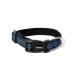 Marineblaues gewebtes Haustierhalsband mit schwarzem Kunststoffverschluss, Metall-D-Ring und 'lionto'-Logoetikett.