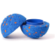 Blau-orange gesprenkeltes strukturiertes Haustier-Leckerli-Puzzle-Spielzeug mit abnehmbarem Deckel, entworfen für interaktives Füttern.