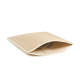 Eine beige Haustierfuttertasche, die teilweise geöffnet ist, mit etwas Futter, das herausfällt, und einer strukturierten Oberfläche sowie einem einfachen Logodesign.
