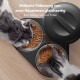 Zwei Katzen fressen aus einem Doppelnapf mit Trockenfutter, mit Text über einfaches Füttern und keine Futterkämpfe mehr.
