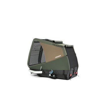 Ein grüner und schwarzer Haustieranhänger mit Netzfenstern, mit dem Markennamen "CROOZER" deutlich angezeigt.