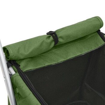 Grüner Haustierwagen mit einem gerollten Stoffbezug und einem Netzpaneel, das einen stabilen Rahmen und ein komfortables Design zeigt.
