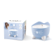 Ein blauer katzenförmiger Wasserspender für Haustiere, neben seiner Verpackung mit der Aufschrift "Catit Pixi." Der Spender hat einen herzförmigen Auslauf und weiße Schnurrhaare.