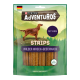 Hundeleckerli-Paket mit Purina AdVENTUROS STRIPS mit Wildschweingeschmack, fettarmem Etikett und einem Golden Retriever vor einem felsigen Hintergrund.