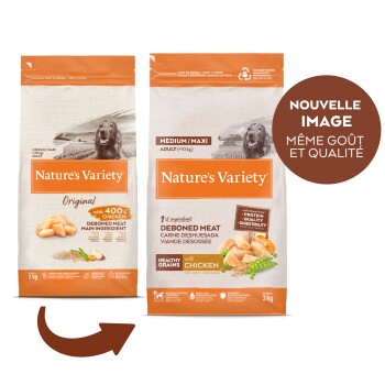 Deux sacs d'alimentation pour chiens Nature's Variety, Adult Medium/Maxi Viande désossée au poulet, 2 kg et 3 kg, badge rond 'Nouvelle image'.