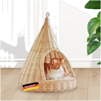 Ein gemütliches, gewebtes Katzenhaus mit einer roten Katze darin, mit einem Etikett, das "DEUTSCHE MARKE" liest.