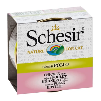 Schesir Nature pour chat, emballage de filets de poulet dans du bouillon, avec plusieurs langues et un logo coloré.