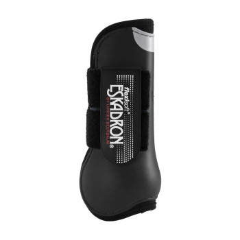 Schwarzer Pferdestiefel mit der Aufschrift 'flexisoft ESKADRON by Ludger Beerbaum', mit einem schlanken Design und Klettverschlüssen für einen sicheren Sitz.