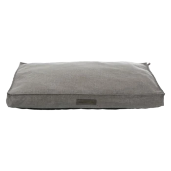Graues Haustierbett mit einem schlichten Design, das einen strukturierten Stoff und ein kleines Etikett an der Seite aufweist.