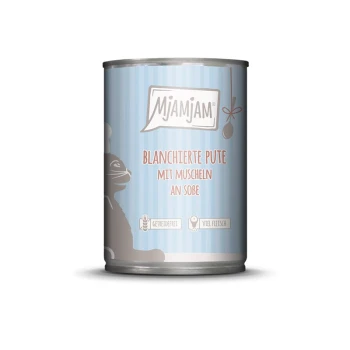Dose mit Haustierfutter, beschriftet mit "Mjamjam Blanchierte Pute mit Muscheln an Soße", mit einem hellblauen Hintergrund und einem Cartoon-Tier.
