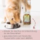 Die Pfote eines Golden Retrievers ist in der Nähe einer Edelstahlschüssel und einer Tüte "Fit-BARF VitalMix" Haustierfutter, das Kräuter-Gesundheitszutaten enthält.