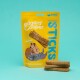 Emballage jaune de friandises pour chiens Edgard Cooper étiqueté "STICKS" avec des illustrations d'un chien et d'un chat, présentant quatre bâtonnets de friandises devant.