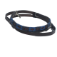 Ein stilvolles Hundehalsband mit einem blauen und schwarzen gewebten Design mit braunen Kreuzen, aus Leder und Stoff.