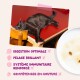 Chat noir dormant sur une table rouge ; texte : Digestion optimale, Pelage brillant, Immunité renforcée ; couture barrée.