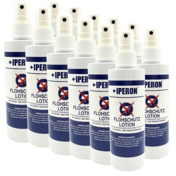 Mehrere weiße IPERON Flohschutz Lotion Sprühflaschen mit blauen Etiketten und rotem durchgestrichenem Floh-Symbol.