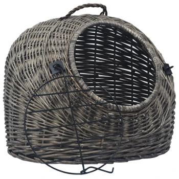 Geflochtenes Haustierbett mit runder Form und offener Vorderseite, begleitet von einem abnehmbaren schwarzen Metallgitter.
