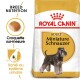 Sac de nourriture pour chien Royal Canin Adult Miniature Schnauzer avec une illustration de Schnauzer, avec un texte sur la nutrition de la race et la santé urinaire.