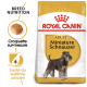 Sac de nourriture pour chien Royal Canin Adult Miniature Schnauzer avec une illustration de Schnauzer, avec un texte sur la nutrition de la race et la santé urinaire.