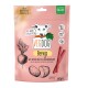 Verpackung für Vegdog Beevys, einen pflanzlichen Hundesnack aus Rote Beete und Buchenrauch, mit einem rosa Hintergrund und Illustrationen von Rüben.