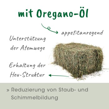 Heuballen mit Text über die Vorteile von Oreganoöl: Appetitsteigerung, Atemunterstützung und reduzierte Staub- und Schimmelbildung.