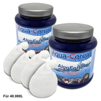Zwei blaue Gläser Aqua-Cereal AlgoForte, gekennzeichnet zur Algenprävention, begleitet von vier weißen Beuteln für 40.000 Liter.