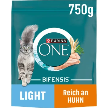 Purina ONE Bifensis Katzenfuttertüte, 750g, mit einer flauschigen grauen Katze, mit den Texten "LIGHT" und "Reich an Huhn".