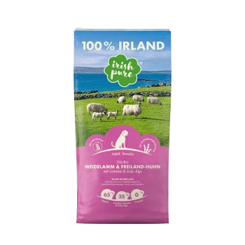 Beutel "Irish Pure" Hundefutter mit der Aufschrift "100% Irland," zeigt Schafe und Felder, mit "Erwachsen. Sensitiv," Lamm, Hähnchen, Gemüse und Algen.