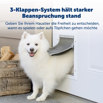PetSafe Hundetür an einem Haus mit einem Hund daneben. Text: "Geben Sie Ihrem Hund mehr Freiheit mit seiner eigenen Tür."