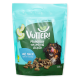 Vutter! pflanzliche Hundesnacks mit Apfel und Grünalgen, 110g, mit einem Hund, der sich auf der Verpackung die Lippen leckt.