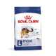 Royal Canin Maxi Adult Hundefutterbeutel mit einem Deutschen Schäferhund, gekennzeichnet mit 'Größe L' für Hunde über 15 Monate, fördert die Verdauungsgesundheit.