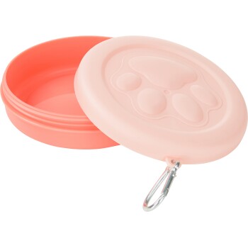 Faltbare rosa Silikon-Reiseschüssel für Haustiere mit Pfoten-Deckel, geöffnet, mit angebrachtem Metallkarabiner.