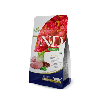 Torba z jedzeniem dla dorosłych kotów oznaczona 'N&D Quinoa', zawierająca formułę trawienną z jagnięciną, quinoa, koprem włoskim i miętą.