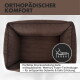 Ein schlafender französischer Bulldogge auf einem gemütlichen braunen Haustierbett, mit dem Text "süße Träume" und Symbolen, die Merkmale hervorheben: Cordstoff, Memory-Schaum und rutschfest.