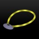 Ein leuchtendes gelbes LED-Halsband für Haustiere mit einer runden Lichtbasis, entworfen für Sichtbarkeit bei nächtlichen Spaziergängen.