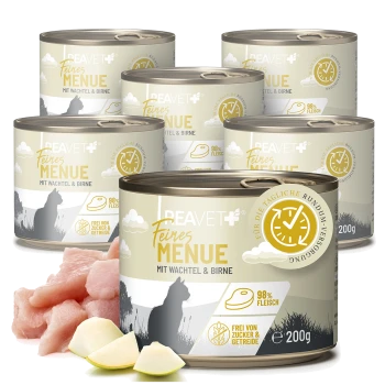 Dosen von BEAVET Feines Menü Katzenfutter mit Wachtel und Birne, mit 98% Fleisch, frei von Zucker und Getreide, neben rohem Huhn und Birnenstücken.