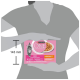 Roze Purina ONE Junior kattenvoerverpakking vastgehouden door handen, kittenafbeelding, bord natvoer, zichtbaar 'PURINA ONE' logo en '143 mm'