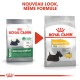 Deux sacs de nourriture pour chiens Royal Canin Dermacomfort pour petits chiens, présentant un nouveau design et le texte 'Formule réduite en allergènes'.