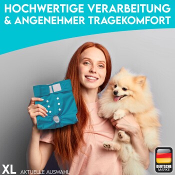 Eine Person mit langen roten Haaren hält eine blaue Haustierwindel und einen flauschigen Pomeranian. Hintergrundtext hebt Qualität und Komfort hervor.