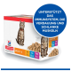 Katze Futterverpackung mit einer getigerten Katze, mit dem Text "Unterstützt das Immunsystem, die Verdauung und schlanke Muskeln" auf Deutsch.