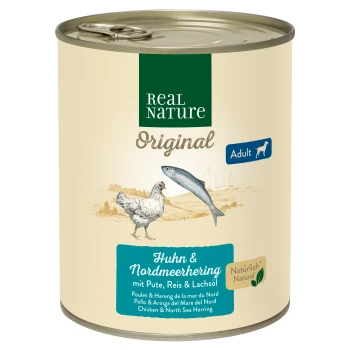 Nourriture pour chiens en conserve étiquetée "Real Nature Original" avec du poulet et du hareng de la mer du Nord, avec des ingrédients en allemand et en anglais.