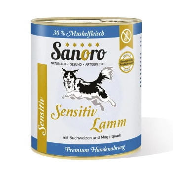 Dose Sanoro Hundefutter mit der Aufschrift 'Sensitiv Lamm' mit 30% Muskelfleisch, mit einer schwarz-weißen Hundillustration und Text über die Zutaten.